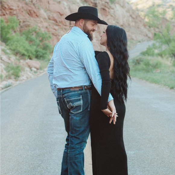 Black long sleeve maxi dress - Picture 3 of 4